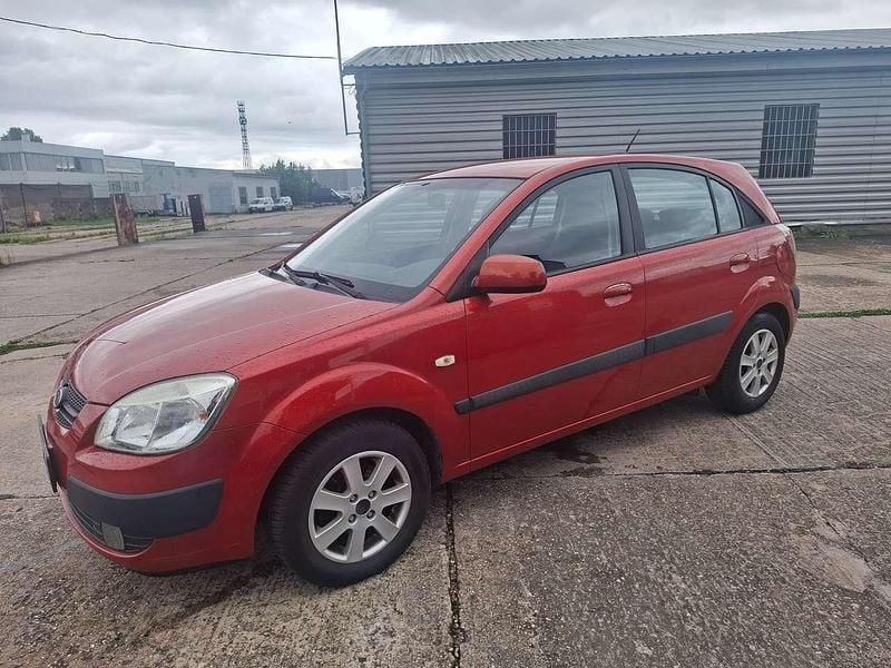 Rot Gebraucht 2006 Kia Rio EX Kleinwagen | 2.499 € (Fairer Preis) - Bild 1/4