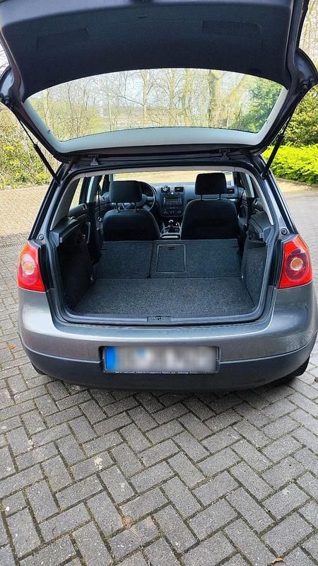 Gebraucht VW Golf V 105 PS (77 kW) 2005 Grau Kleinwagen