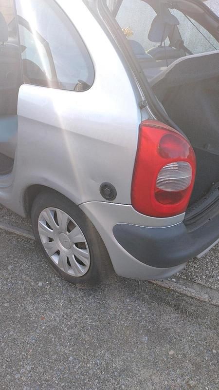 Gebraucht Citroën Xsara Picasso 2001 Silber Van / Kleinbus