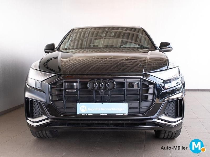 Gebraucht Audi Q8 S-Line 286 PS (210 kW) 2023 Mythosschwarz metallic (metallic) SUV