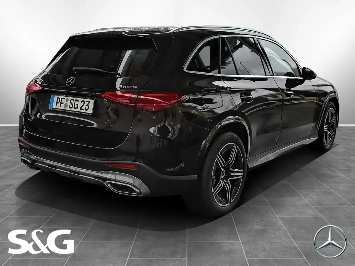 Gebraucht Mercedes GLC220 AMG 197 PS (144 kW) 2026 Metalliclack obsidianschwarz met SUV