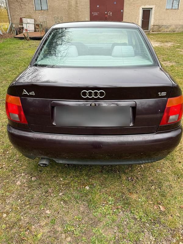 Usata Audi A4 74 CV (54 kW) 1995 Rosso Berlina