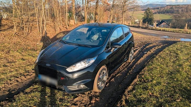Gebraucht Ford Fiesta ST 182 PS (133 kW) 2017 Schwarz Coupé