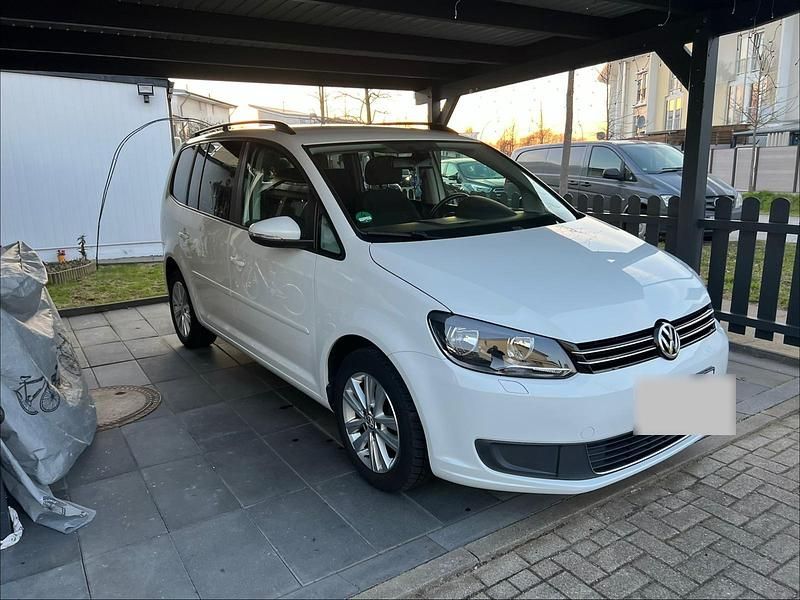Gebraucht VW Touran 105 PS (77 kW) 2015 Weiß Van / Kleinbus