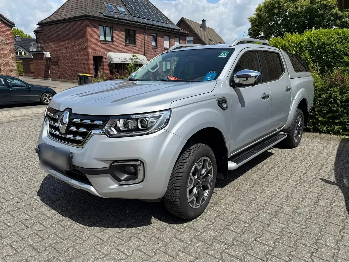 Gebraucht Renault Alaskan Intens 190 PS (139 kW) 2020 Silber Pickup