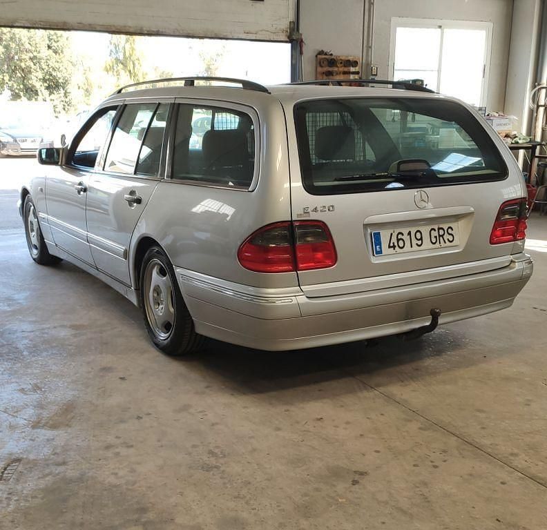 Gebraucht Mercedes E420 279 PS (205 kW) 1996 Silber Limousine