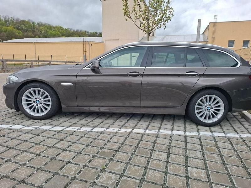 Usata BMW 520 184 CV (135 kW) 2012 Marrone Station wagon