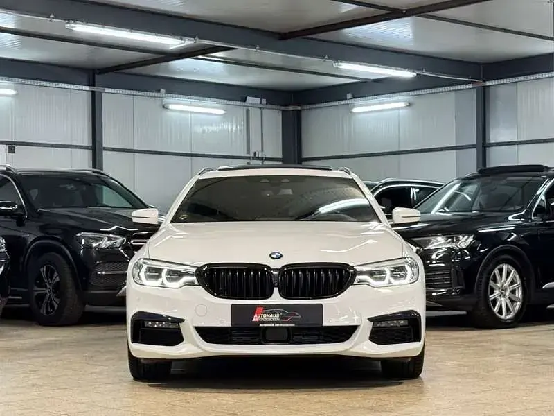 Gebraucht BMW 530 M Sport 265 PS (194 kW) 2020 Weiß Limousine
