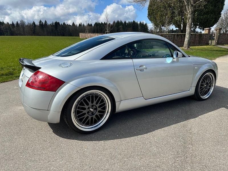 Gebraucht Audi TT Ambiente 180 PS (132 kW) 1999 Silber Coupé