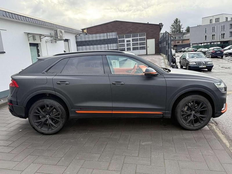 Gebraucht Audi Q8 S-Line 231 PS (169 kW) 2021 Drachenorange metallic SUV