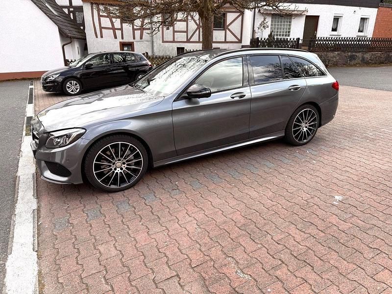 Silber Gebraucht 2016 Mercedes C250 AMG line Kombi | 16.000 € (Superpreis) - Bild 1/4