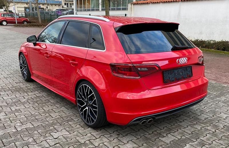 Gebraucht Audi A3 S-Line 150 PS (110 kW) 2014 Rot Limousine