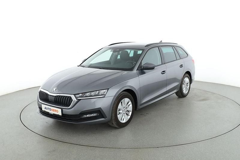 Grau Gebraucht 2024 Skoda Octavia Ambition Kombi | 30.680 € (Fairer Preis) - Bild 1/3