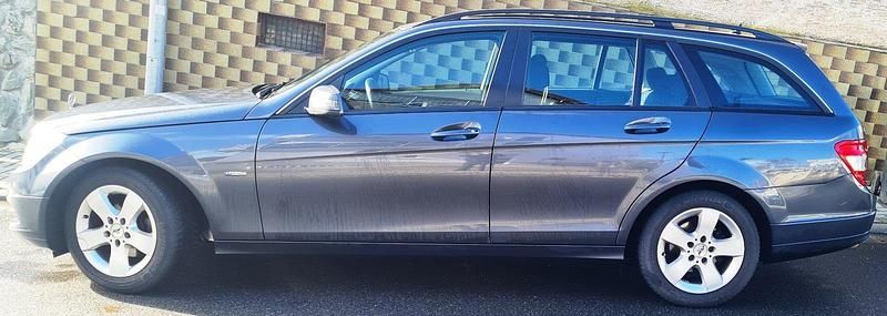 Gebraucht Mercedes C180 156 PS (114 kW) 2009 Grau Kombi
