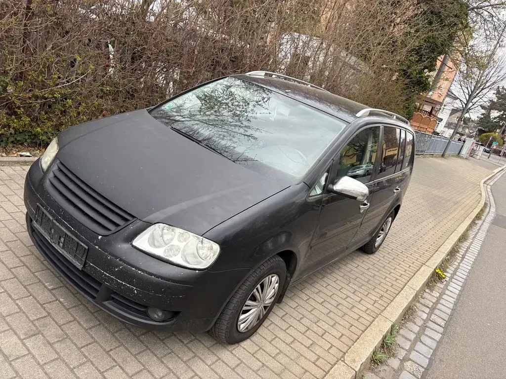 Gebraucht VW Touran 105 PS (77 kW) 2004 Schwarz Van / Kleinbus