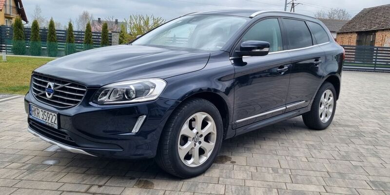 Blau Gebraucht 2016 Volvo XC60 Momentum SUV | 17.200 € (Guter Preis) - Bild 1/4