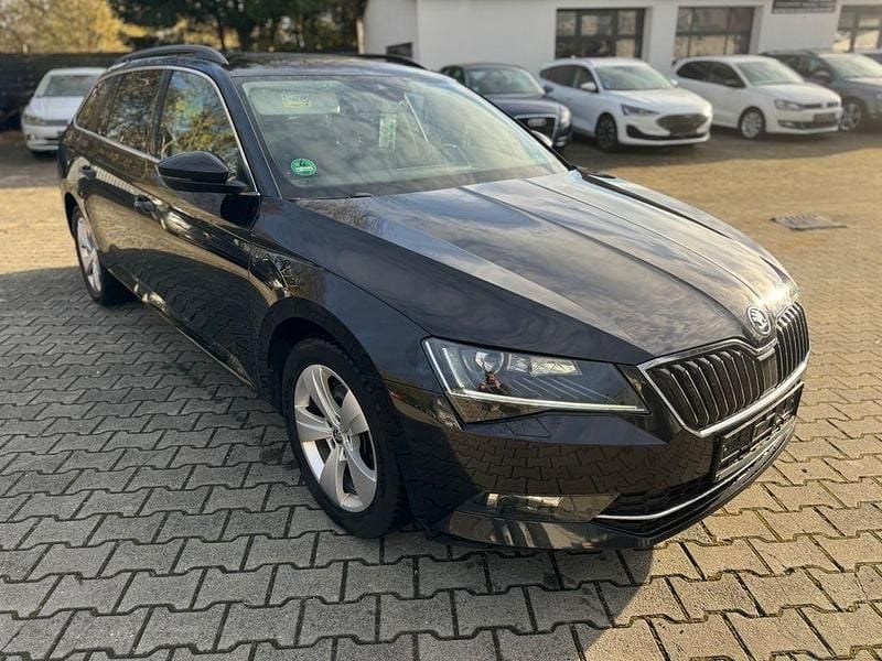 Gebraucht Skoda Superb Ambition 190 PS (139 kW) 2018 Schwarz Kombi