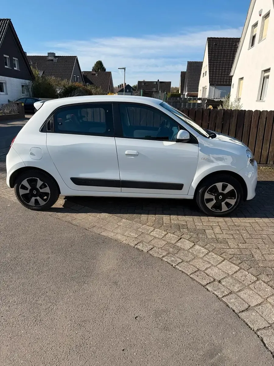 Używany Renault Twingo 70 KM (51 kW) 2015 Biały Hatchback