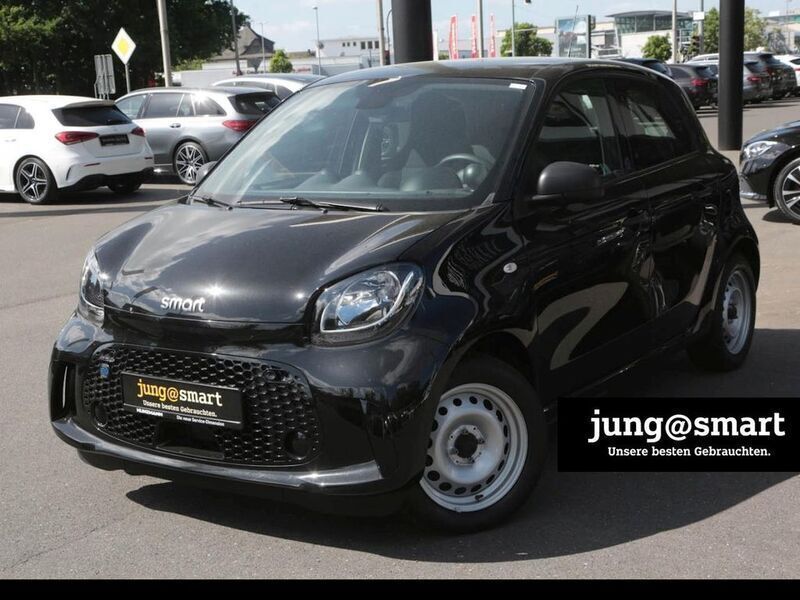 Schwarz Gebraucht 2021 Smart ForFour Electric Drive Limousine | 8.178 € (Guter Preis) - Bild 1/4