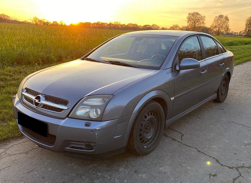 Grau Gebraucht 2003 Opel Vectra GTS Limousine | 1.450 € (Fairer Preis) - Bild 1/4