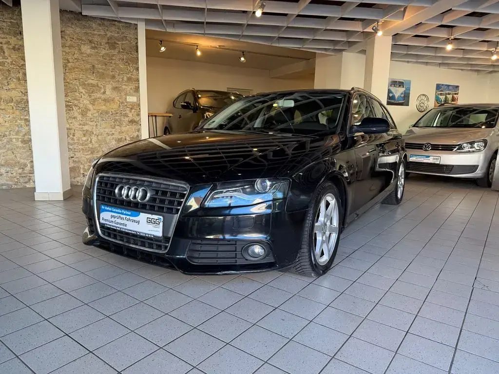 Second-hand Audi A4 Ambition 120 CP (88 kW) 2011 Negru Break