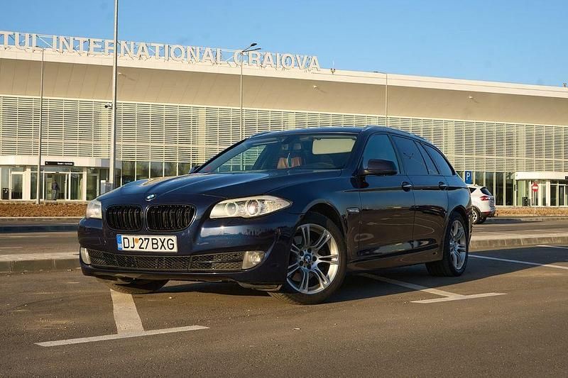 Gebraucht BMW 520 184 PS (135 kW) 2012 Blau Kombi