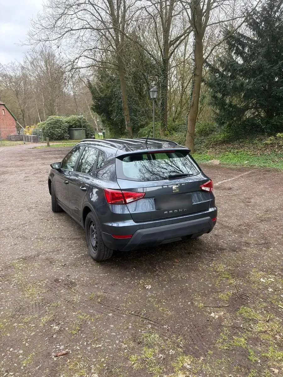 Gebraucht Seat Arona Reference 95 PS (69 kW) 2020 Grau SUV