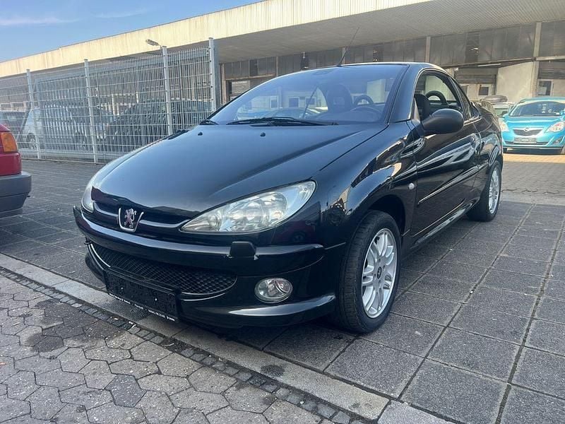 Gebraucht Peugeot 206 CC 109 PS (80 kW) 2003 Schwarz Cabrio