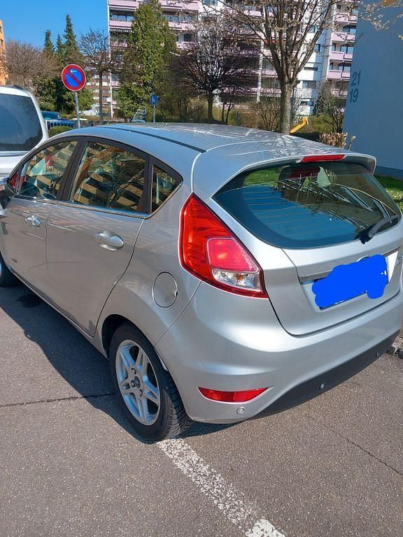 Gebraucht Ford Fiesta SYNC Edition 80 PS (58 kW) 2014 Silber Kleinwagen