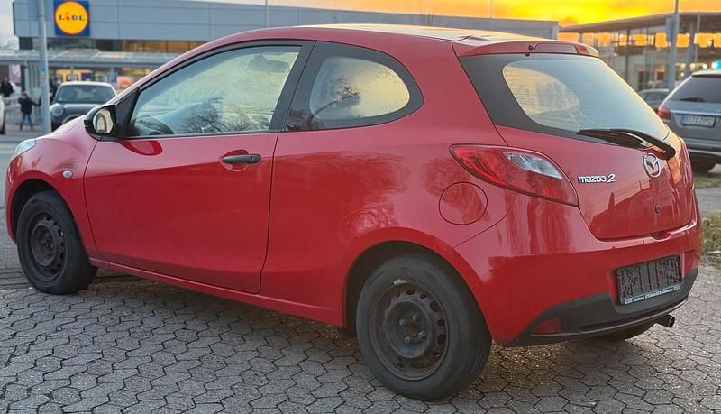Gebraucht Mazda 2 75 PS (55 kW) 2009 Rot Kleinwagen