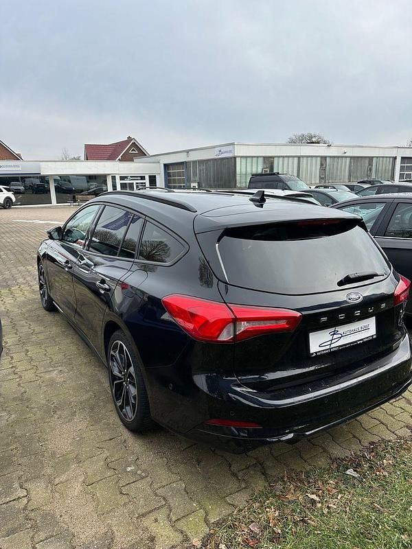 Gebraucht Ford Focus ST-Line 125 PS (91 kW) 2020 Schwarz Kombi