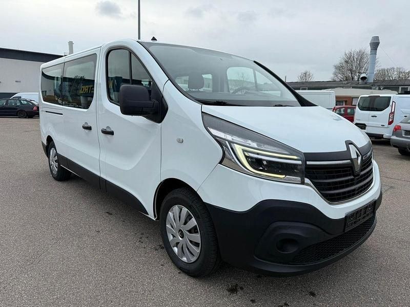 Second-hand Renault Trafic 150 CP (110 kW) 2020 Alb Monovolum