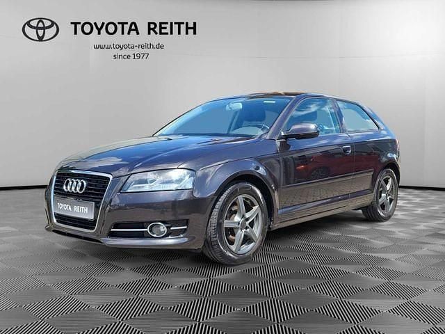Lava gray pearlescent (metallic) Gebraucht 2012 Audi A3 Attraction Limousine | 2.500 € (Guter Preis) - Bild 1/4