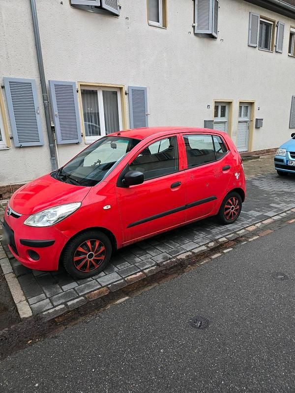 Gebraucht Hyundai i10 67 PS (49 kW) 2009 Rot Kleinwagen