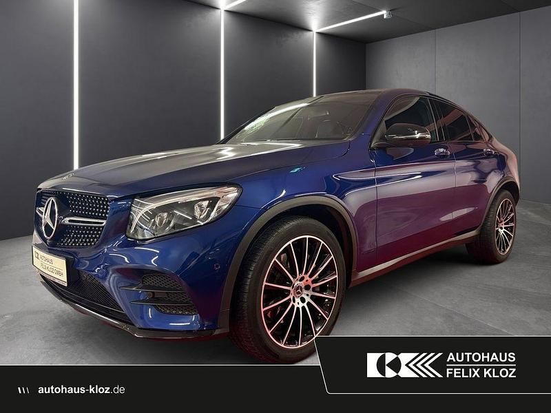 Blau Gebraucht 2019 Mercedes GLC300 AMG Limousine | 41.400 € (Etwas zu teuer) - Bild 1/4