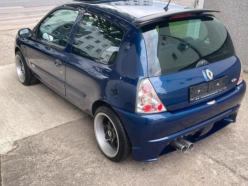 Gebraucht Renault Clio II 97 PS (71 kW) 2004 Blau Kleinwagen