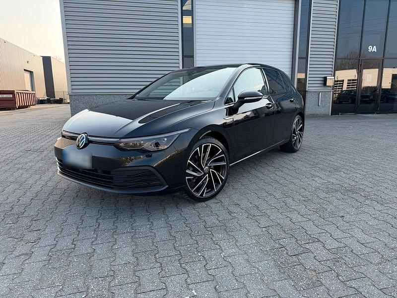 Gebraucht VW Golf VIII Style 190 PS (139 kW) 2022 Schwarz Kleinwagen