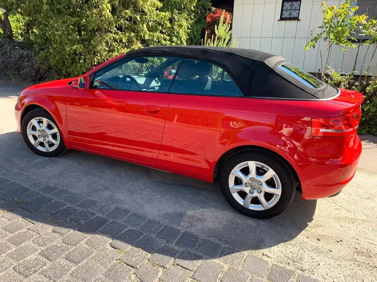 Gebraucht Audi A3 Cabriolet Basis 105 PS (77 kW) 2012 Rot Cabrio