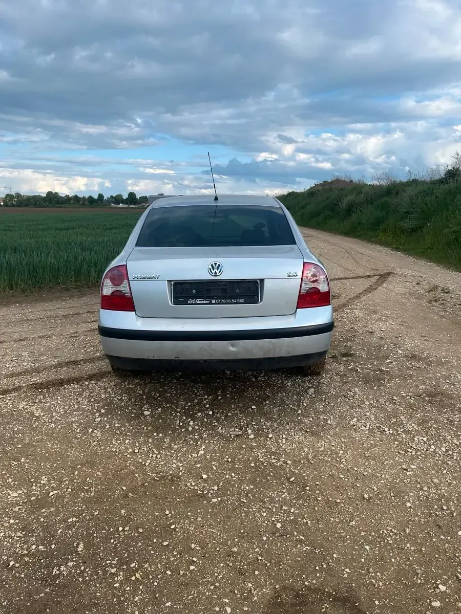 Gebraucht VW Passat 114 PS (83 kW) 2002 Limousine