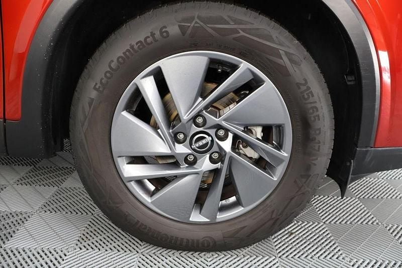 Gebraucht Nissan Qashqai Acenta 140 PS (102 kW) 2024 Rot SUV