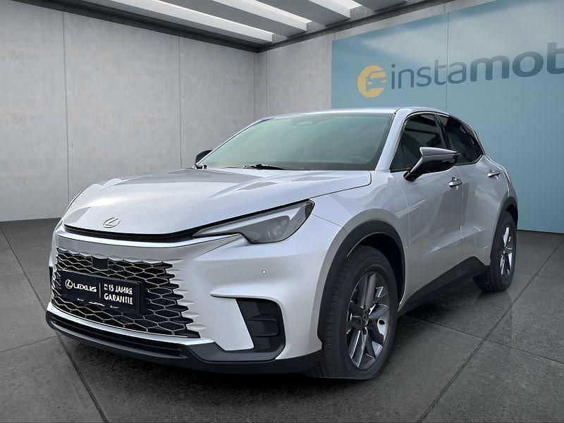 Weiß Neu 2025 Lexus LBX SUV | 31.749 € (Etwas zu teuer) - Bild 1/4