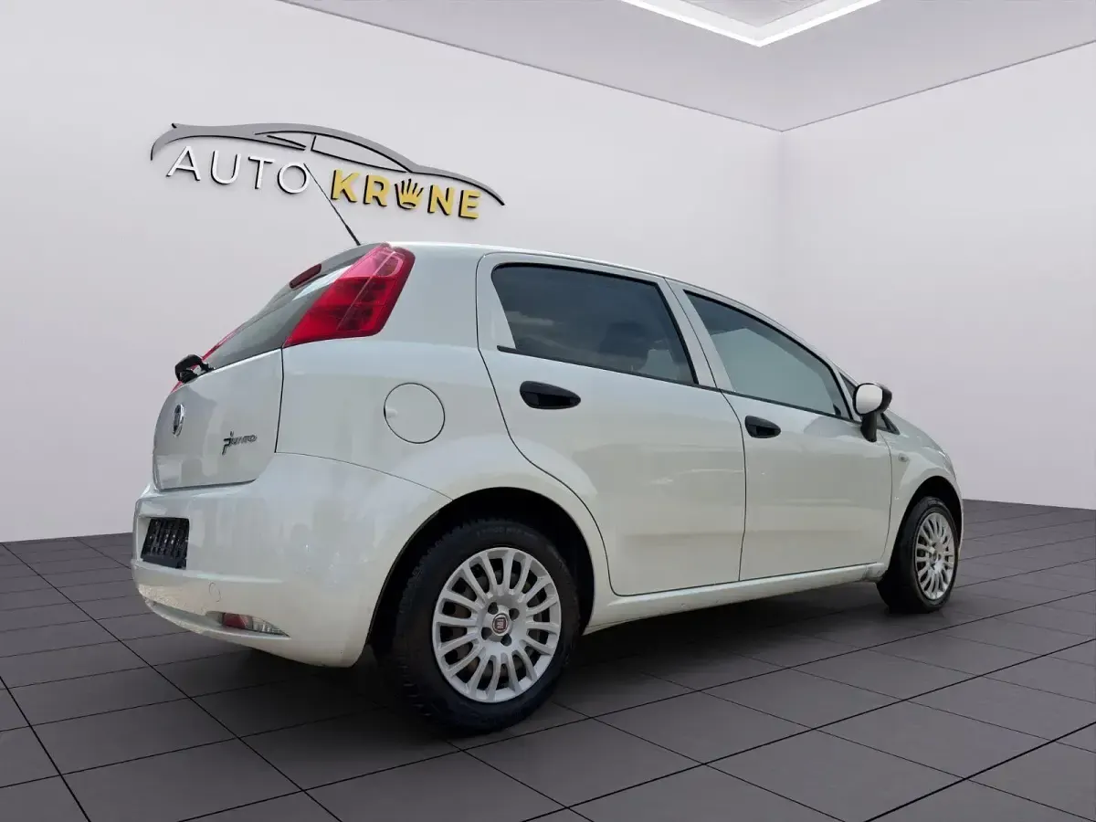 Gebraucht Fiat Punto 69 PS (50 kW) 2013 Weiß Kleinwagen