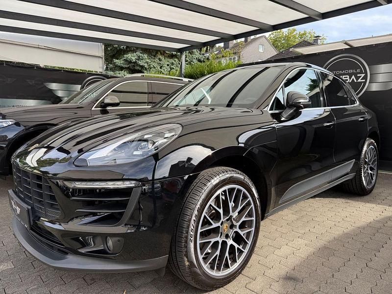 Tiefschwarz Gebraucht 2017 Porsche Macan S SUV | 34.900 € (Guter Preis) - Bild 1/4