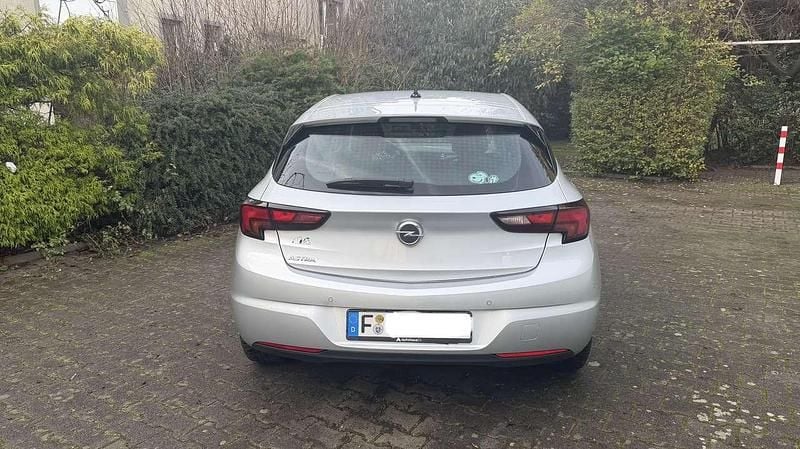 Gebraucht Opel Astra Business Elegance 122 PS (89 kW) 2020 Silber Limousine