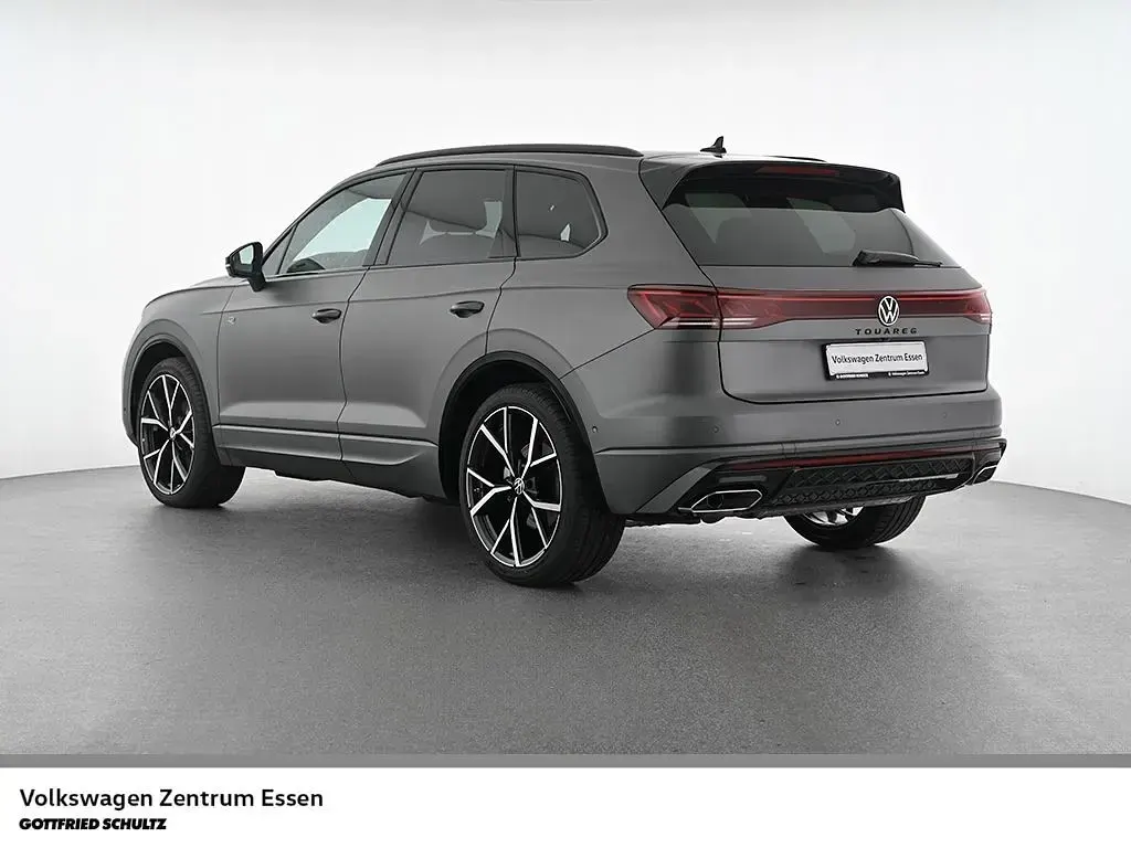 Gebraucht VW Touareg R-line 286 PS (210 kW) 2025 Siliziumgrau matt SUV