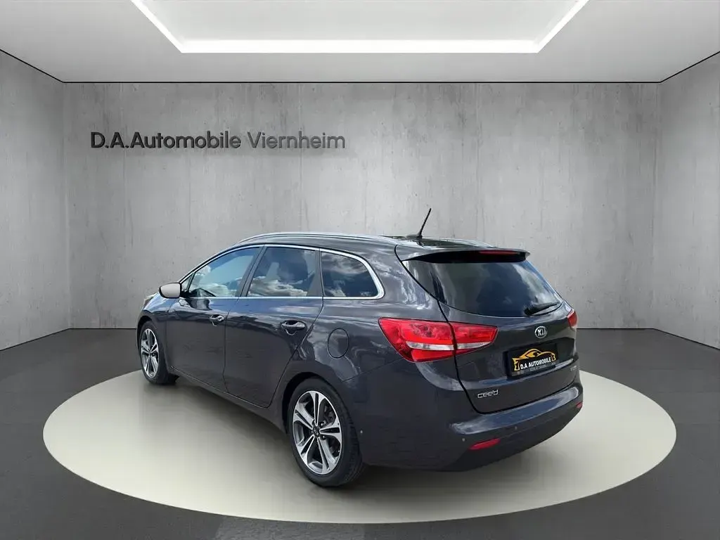 Gebraucht Kia Ceed 136 PS (100 kW) 2016 Grau Kleinwagen