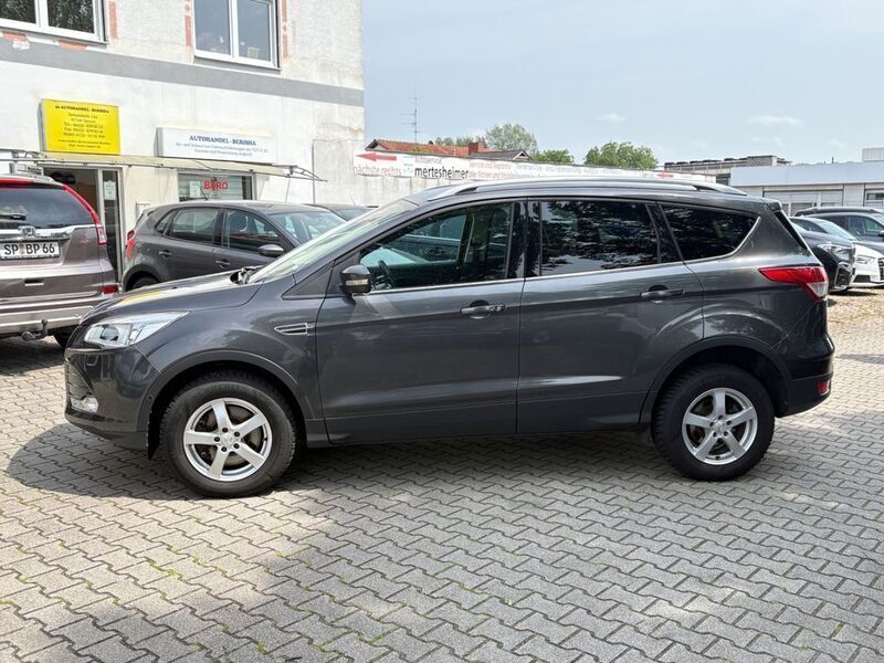 Gebraucht Ford Kuga Titanium 179 PS (131 kW) 2015 Grau SUV