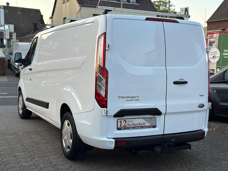 Gebraucht Ford Transit Custom 105 PS (77 kW) 2018 Frostweiß Van / Kleinbus