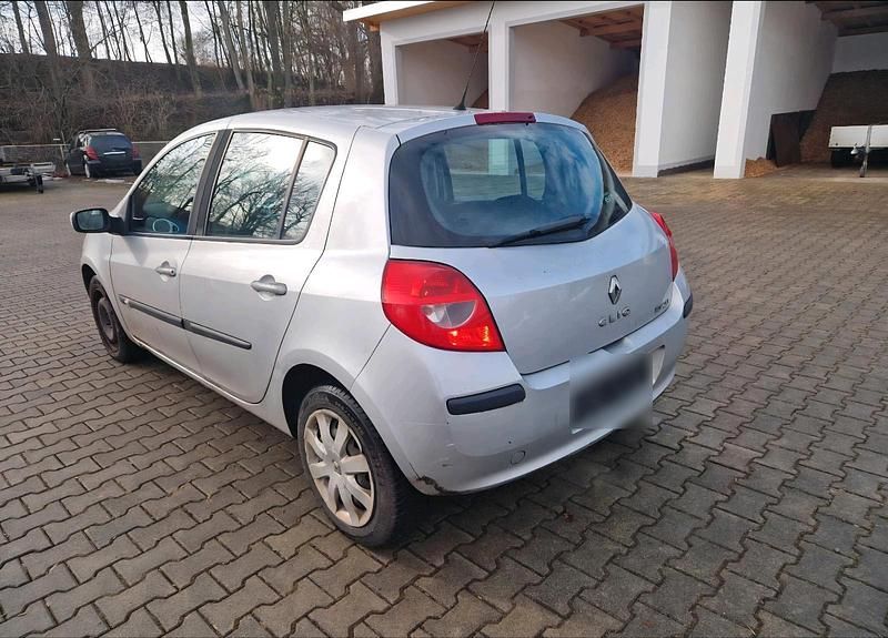 Gebraucht Renault Twingo 75 PS (55 kW) 2006 Weiß Kleinwagen