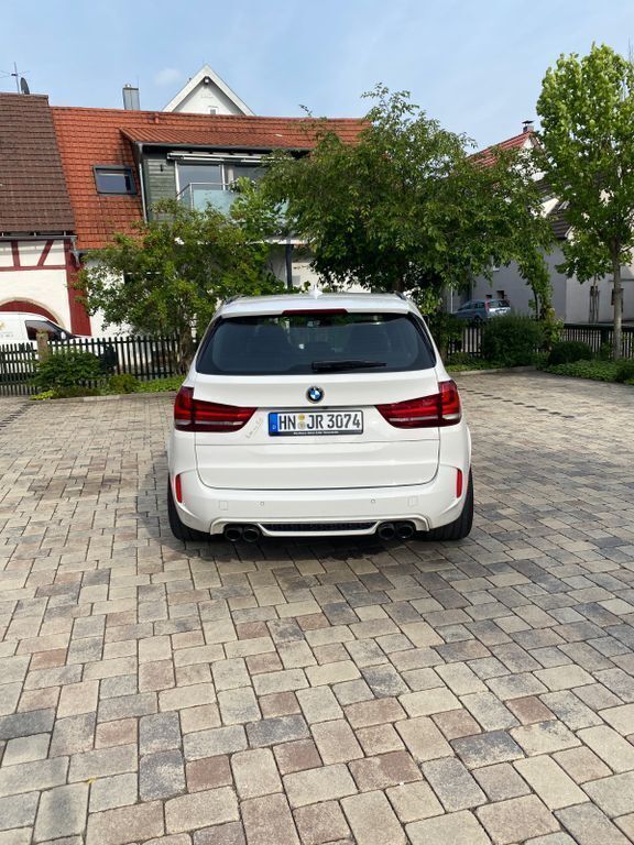 Weiß Gebraucht 2019 BMW X5 M Performance SUV | 52.200 € (Etwas zu teuer) - Bild 1/4